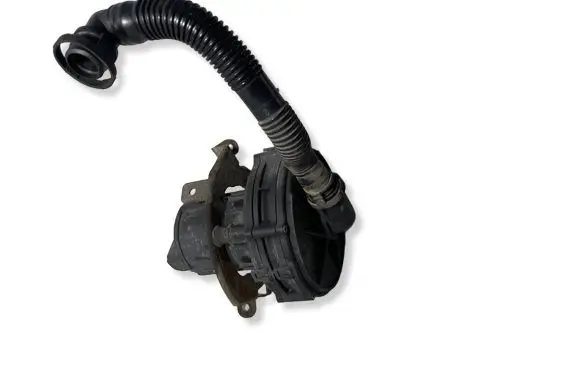 BMW X5 E53 Secondary air pump 1437910 72216665 72185239
