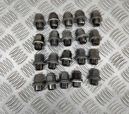 Nuts/bolts