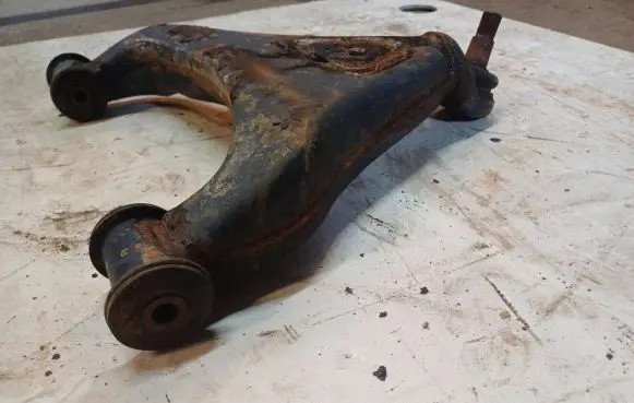 Mercedes-Benz Sprinter W901 W902 W903 W904 Front lower control arm/wishbone