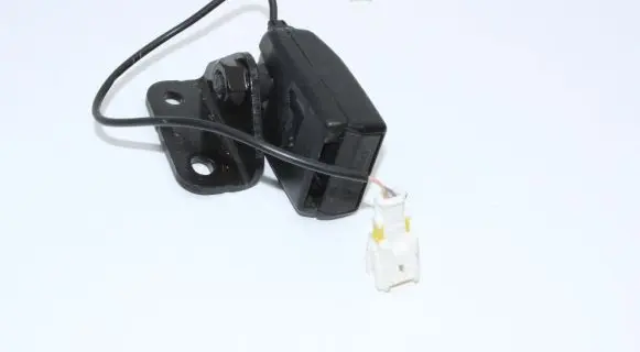 Peugeot RCZ Middle seatbelt buckle (rear) 