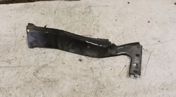 Audi A5 8T 8F Fender mounting bracket 8T0821136A