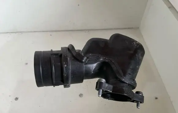 Seat Ateca Turbo air intake inlet pipe/hose 04E129656S 21062016 30241