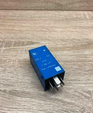 BMW 5 E39 Other relay 1383417 6135 DRM2