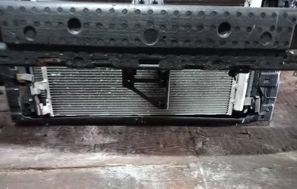 Volkswagen Golf VII Radiator support slam panel 5Q0