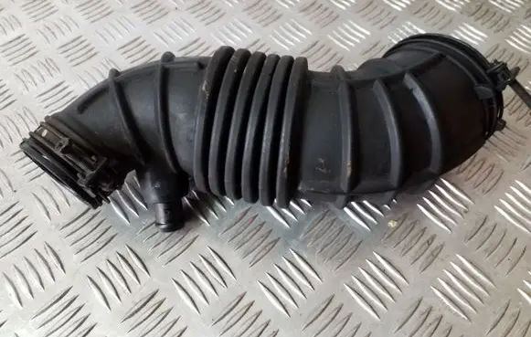 KIA Sorento Turbo air intake inlet pipe/hose 281382P300