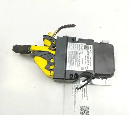 Audi A5 Airbag control unit/module 8W0959655F 0285013643