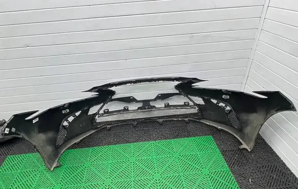 Lexus ES 300h (6th Gen) Front bumper 5211933B60