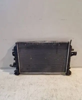 Opel Zafira B Coolant radiator
