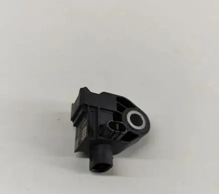 Peugeot 3008 II Airbag deployment crash/impact sensor 9810452480