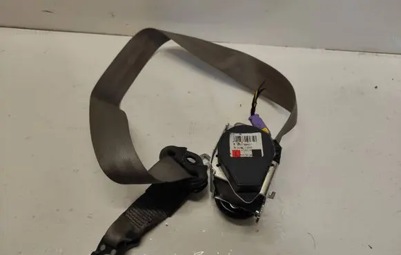 Audi A4 S4 B7 8E 8H Front seatbelt 560738401 008L000 H12018
