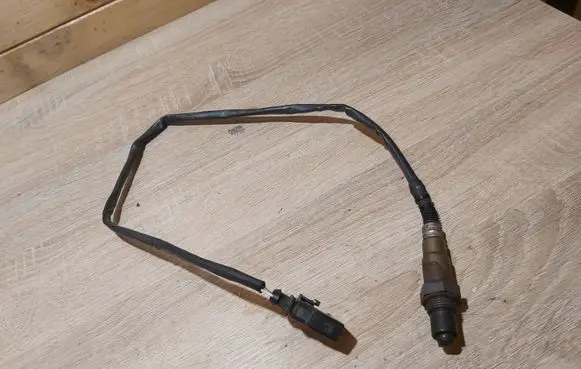 BMW 5 E60 E61 Lambda probe sensor 0258010036