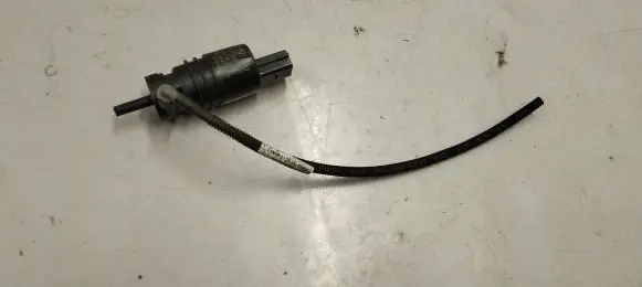 BMW 6 F12 F13 Windscreen/windshield washer pump 6934160