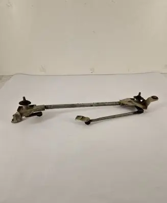 Nissan Pathfinder R51 Front wiper linkage and motor 