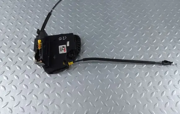 Cadillac XTS Rear door lock 13586157 3031902 3035076