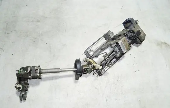 Steering wheel axle set
