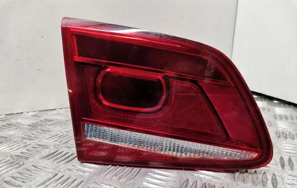 Volkswagen PASSAT B7 Tailgate rear/tail lights 3AE945093K