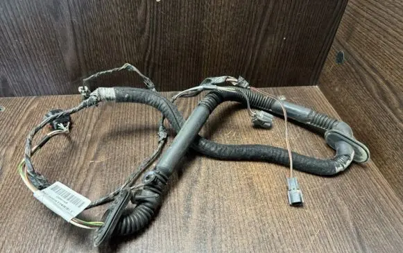 Renault Master III Front door wiring loom 240514114R 8200778255