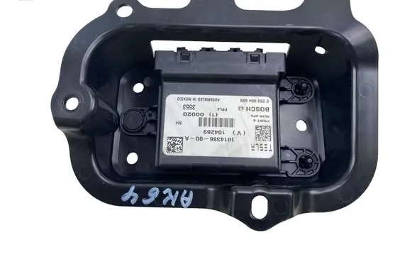 Tesla Model S Other control units/modules 101438600A