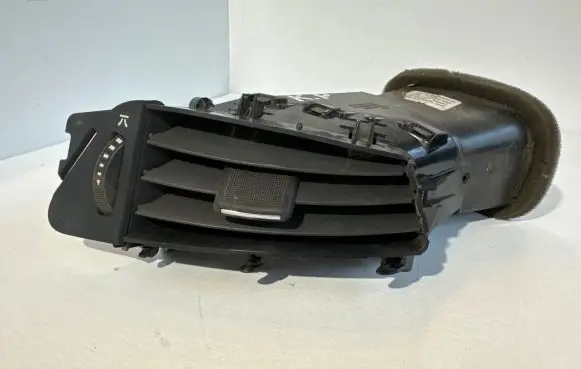 Opel Astra J Dash center air vent grill 13303925 13261538 13271841