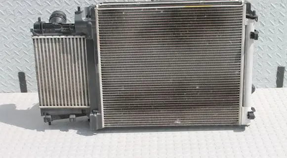 Nissan Qashqai J12 Radiator set NISSAN21410HV70A 21410HV70A 921006951R