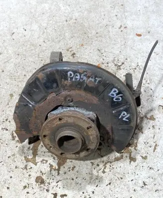 Volkswagen PASSAT B6 Front wheel hub spindle knuckle