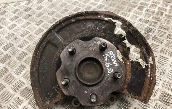 Toyota Avensis T270 Rear wheel hub