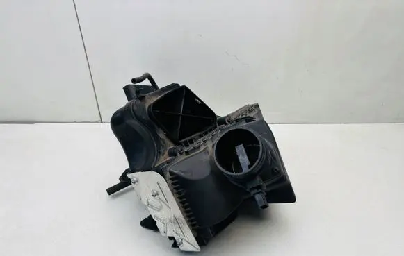 Audi A4 S4 B8 8K Air filter box 8K0133837AA 8K0133843E