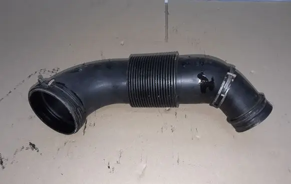 Audi Q7 4L Air intake duct part 7L6129627F
