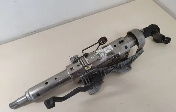 Steering wheel axle set