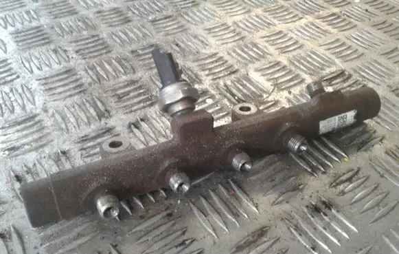 Nissan Qashqai Fuel main line pipe 8200296867