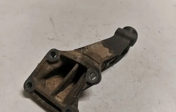 Mercedes-Benz A W168 Engine mounting bracket A1662230404