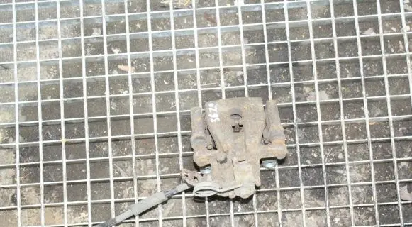 Ford Kuga I Rear brake caliper