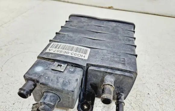 Ford Fusion II Active carbon filter fuel vapour canister HG939E857 HG939E857A