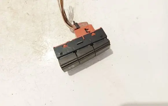 Citroen C4 Grand Picasso ESP (stability program) switch 14002459xt 03065610