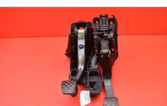 Skoda Octavia Mk3 (5E) Accelerator throttle pedal 5Q1721058AL