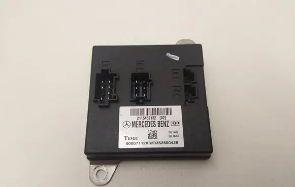 Mercedes-Benz E W211 Comfort/convenience module 2115452132