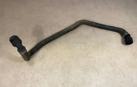 BMW X5 E70 Engine coolant pipe/hose 64216945279