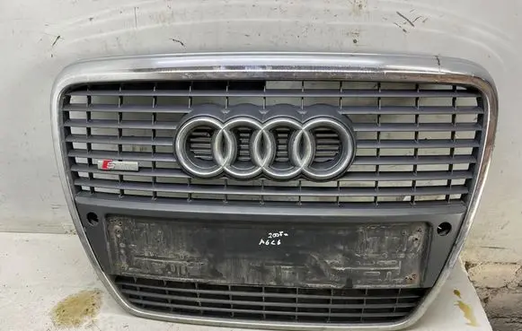 Audi A6 S6 C6 4F Front bumper upper radiator grill 4F0853651