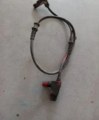Mercedes-Benz C W203 Brake pads wear sensor 2105407781
