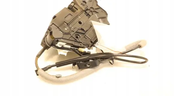 Skoda Fabia Mk2 (5J) Front door lock 1S1837015B