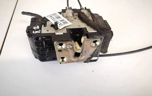 Nissan Murano Z50 Front door lock