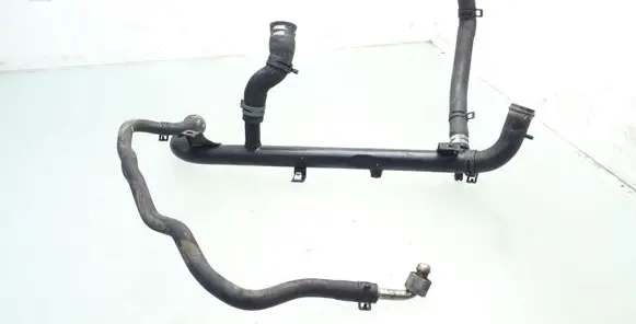 Engine coolant pipe/hose