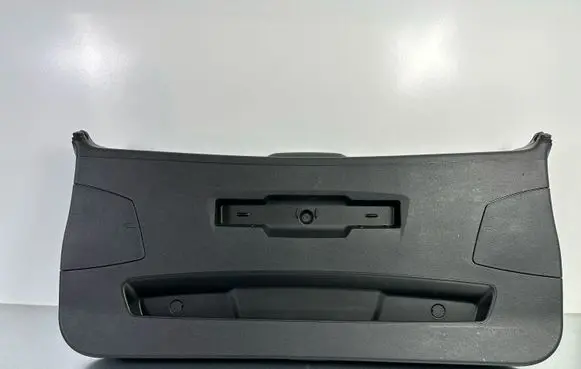BMW X1 F48 F49 Tailgate trim 7350844