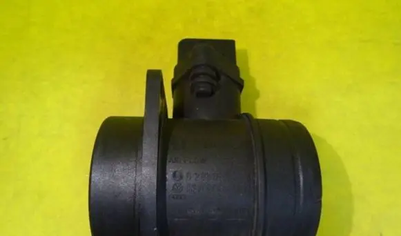 Seat Toledo II (1M) Mass air flow meter 038906461C 0281002757
