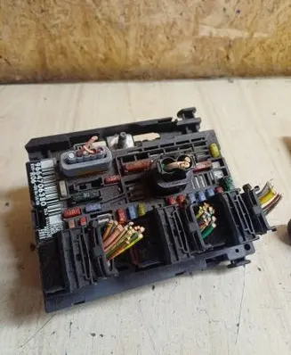 Citroen C4 I BSM Control unit 9664706380