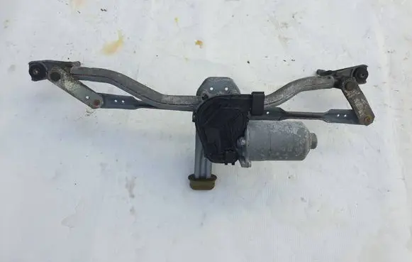 Front wiper linkage and motor