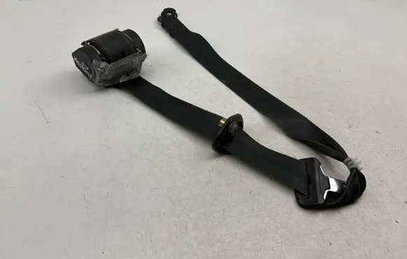Nissan Primastar Front seatbelt