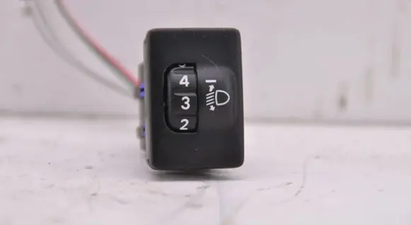 Toyota Yaris Headlight level height control switch 841520D090