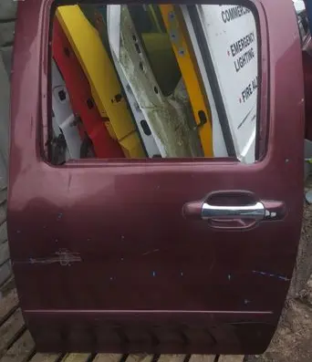 Isuzu D-Max Rear door