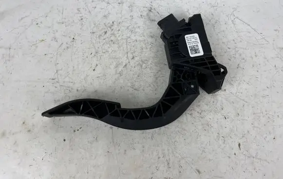 Audi Q5 SQ5 Accelerator throttle pedal 8W1723523